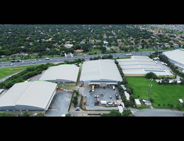 4,286M² WAREHOUSE TO LET IN LONGMEADOW